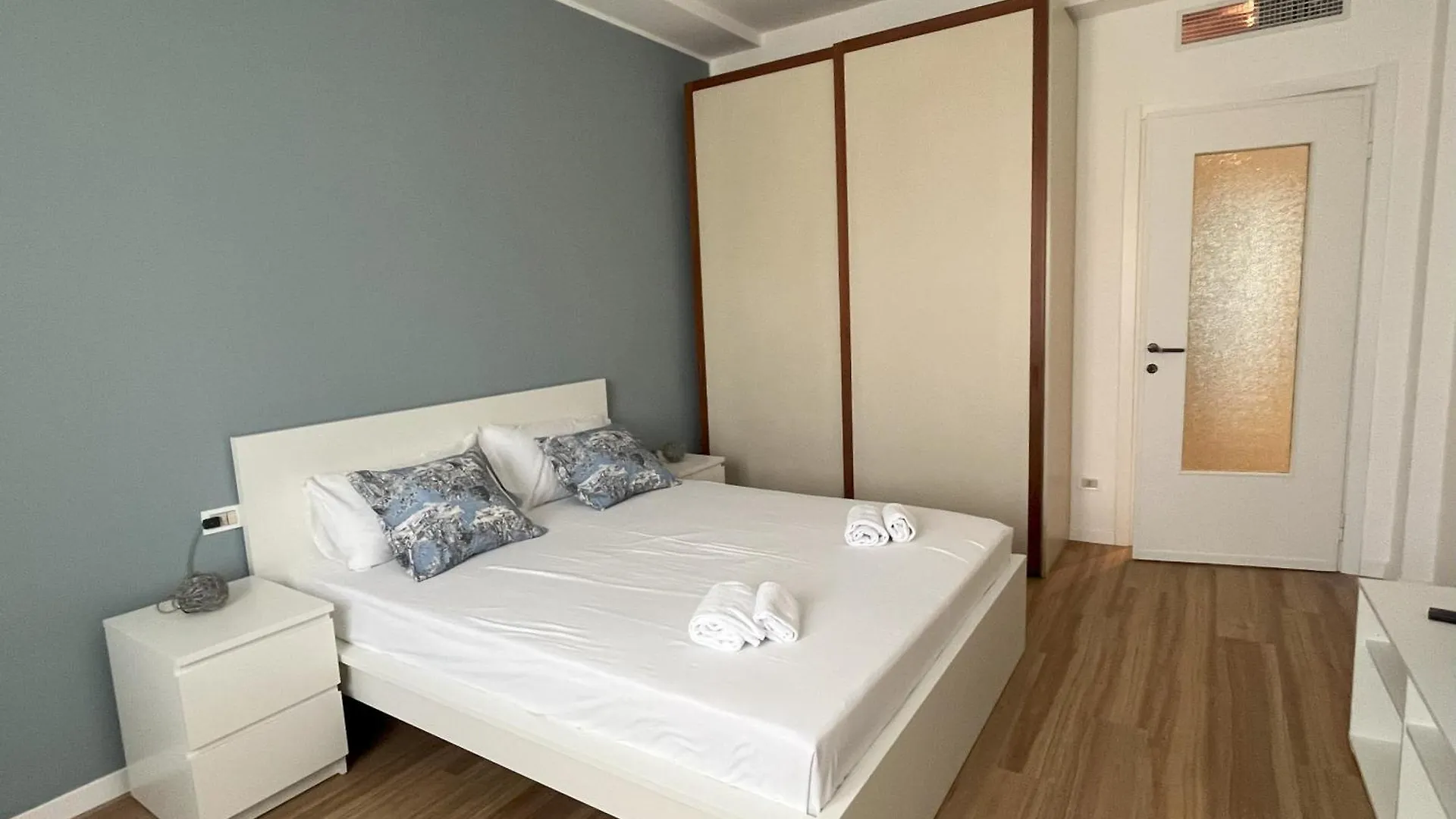Emily'S Home Milano 0*,  Italien